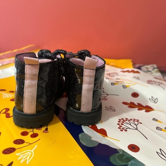 OSHKOSH b’gosh Black boots - Picture 4 of 6